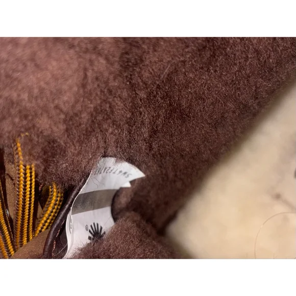 New UGG Men’s 10 Outdoor Luxe Waterproof Leather Fleece Lined Winter Boots NWT - Picture 9 of 10